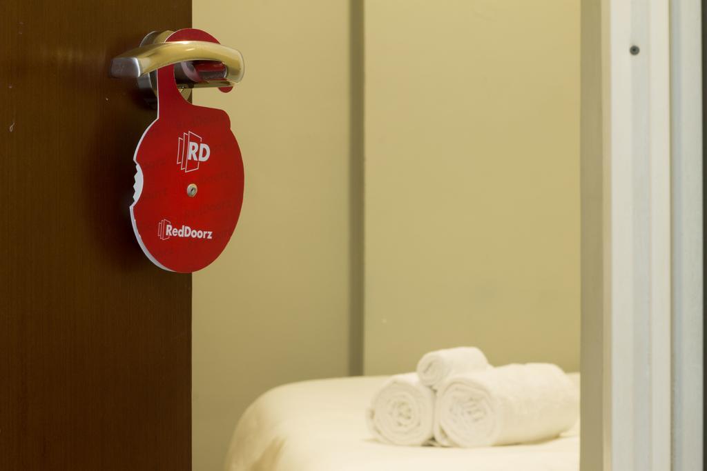 Reddoorz Near Raya Semer チャングー エクステリア 写真